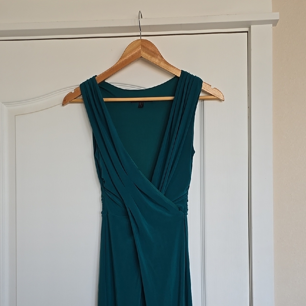 Elegant Teal Sleeveless Dress